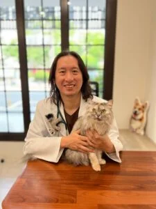 敦品動物醫院劉榮宗獸醫師